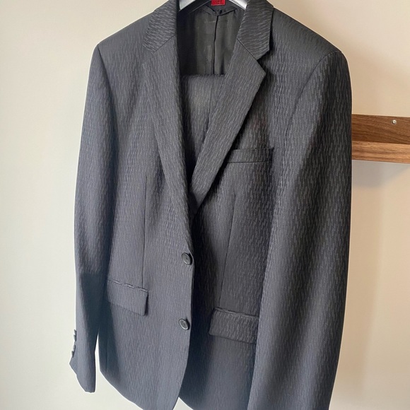 Hugo Boss Suit Jacket & Pant - Picture 2 of 7